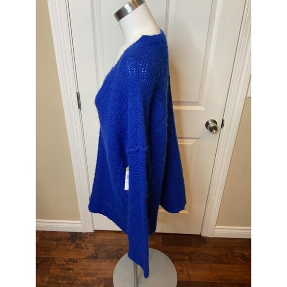 Michael Kors Blue Wool V-Neck Sweater, Size 3X - Picture 3 of 5